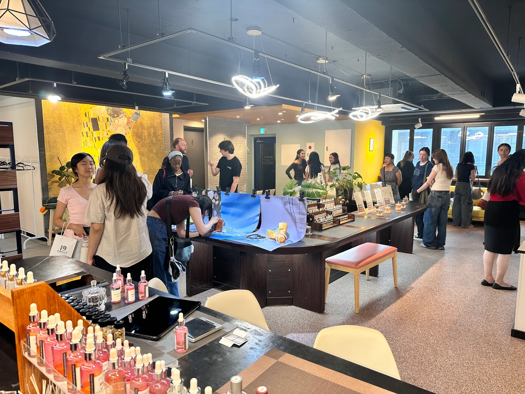 A group making personalized perfumes at Parfum9 in Hongdae
